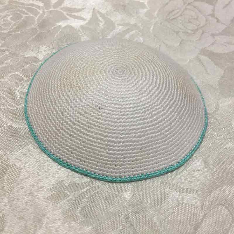 כיפה סרוגה עם פס 11 ס"מ דגם 105