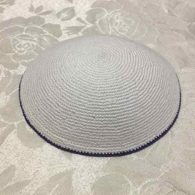 כיפה סרוגה עם פס 13.5 ס"מ דגם 372