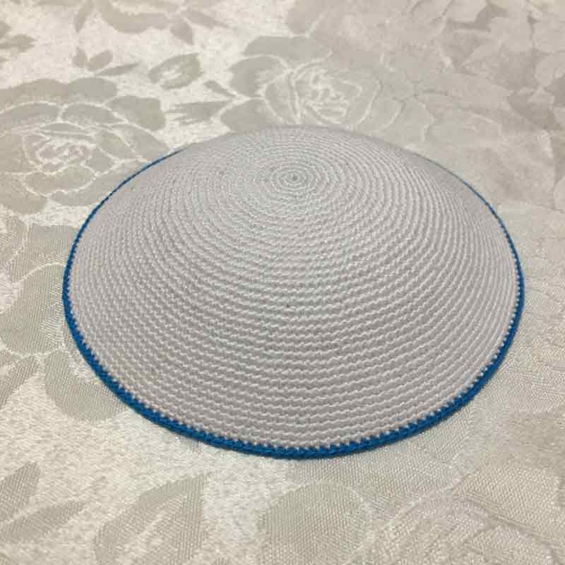 כיפה סרוגה עם פס 13.5 ס"מ דגם 374