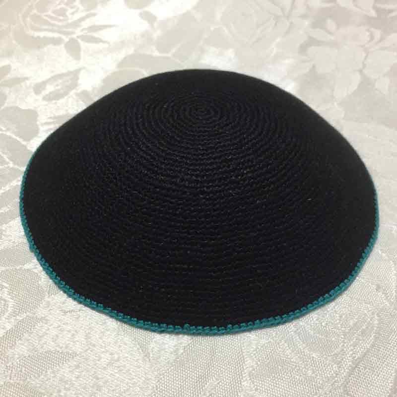 כיפה סרוגה עם פס 15 ס"מ דגם 529