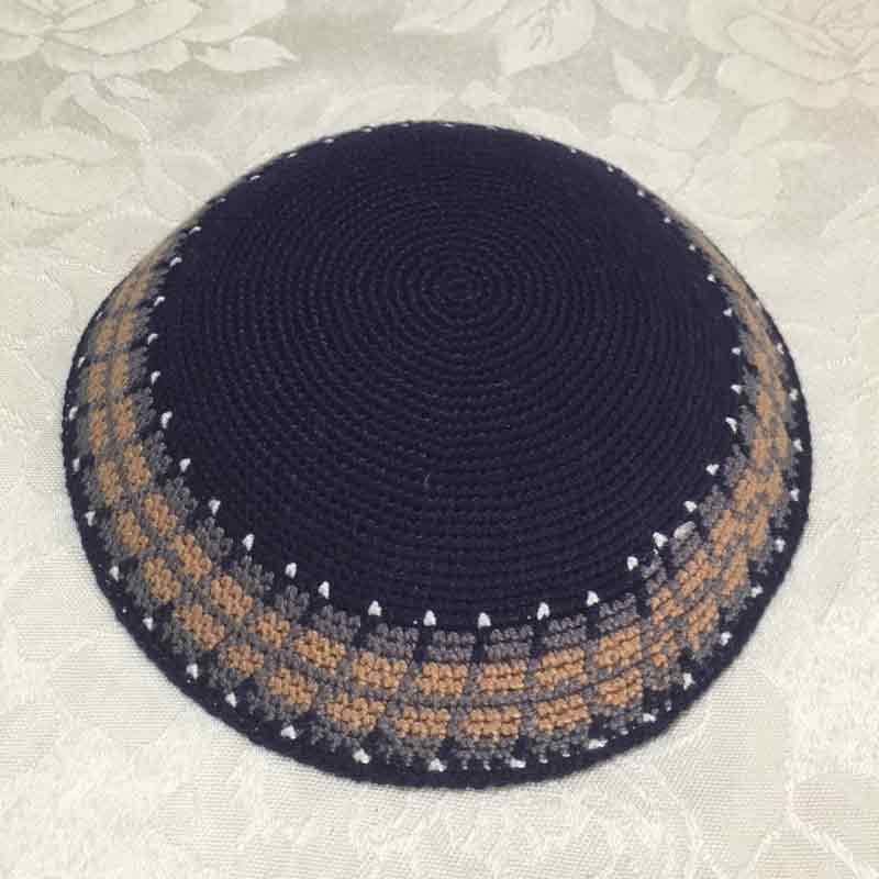 כיפה עבודת יד 15.5 ס"מ דגם 330