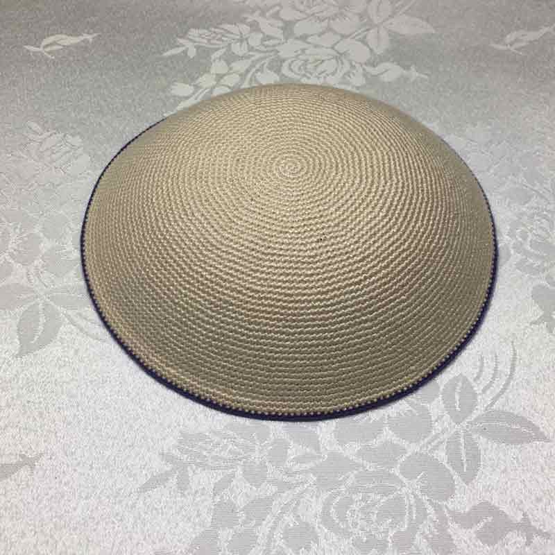 כיפה סרוגה עבודת יד עם פס