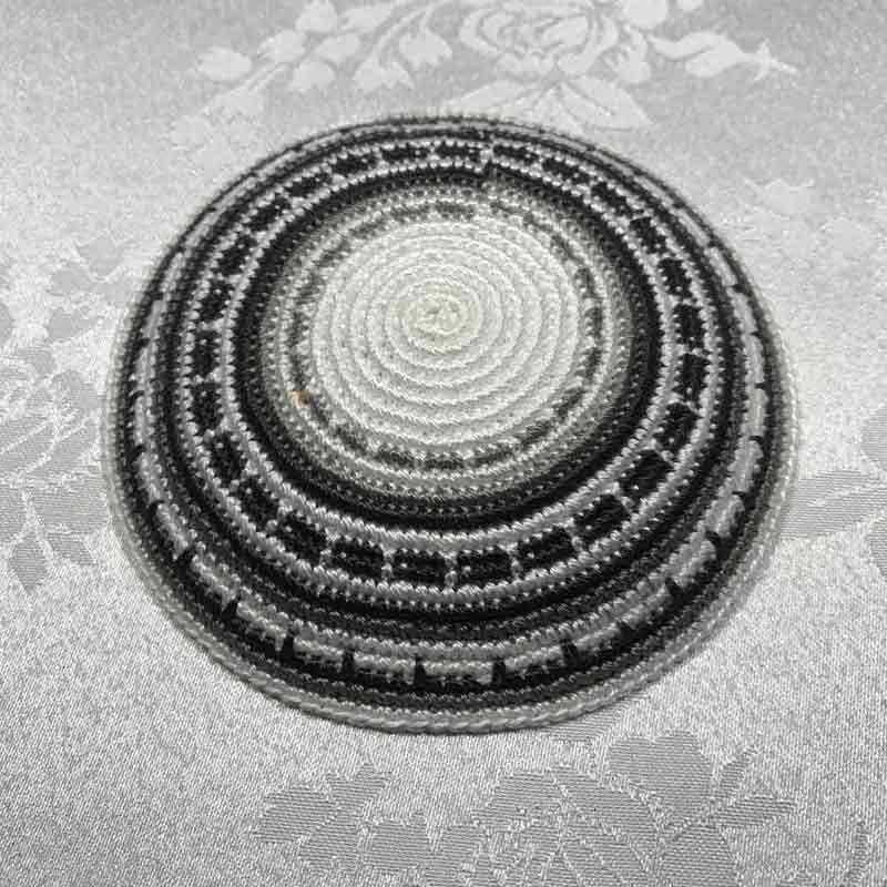 כיפה סרוגה עבודת יד